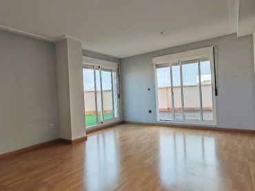 Attico con piscina in vendita a Elche ciudad