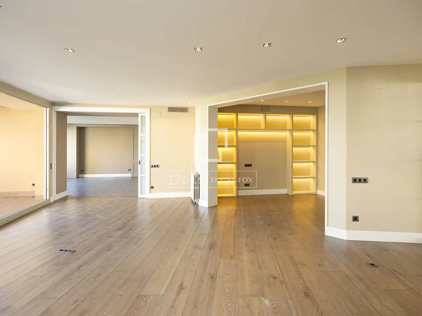 Wohnzimmer von Wohnung zum Verkauf in Barcelona mit Klimaanlage, Heizung und Parkett
