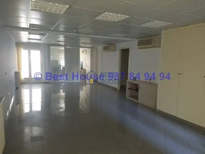 Oficina en venta en León Capital  con Calefacción