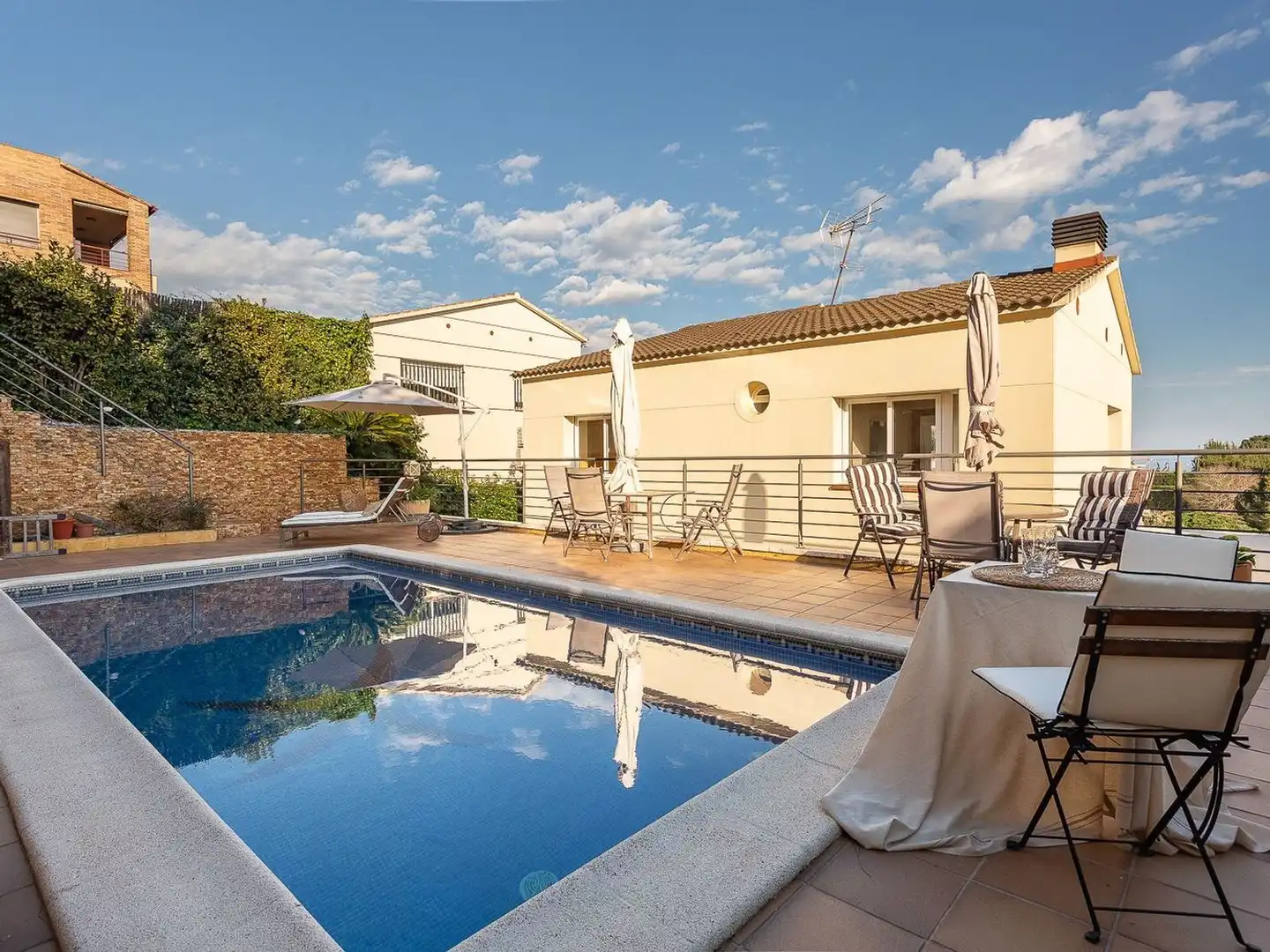Piscina de Casa o chalet en venta en Santa Susanna con Aire acondicionado, Jardín privado y Terraza