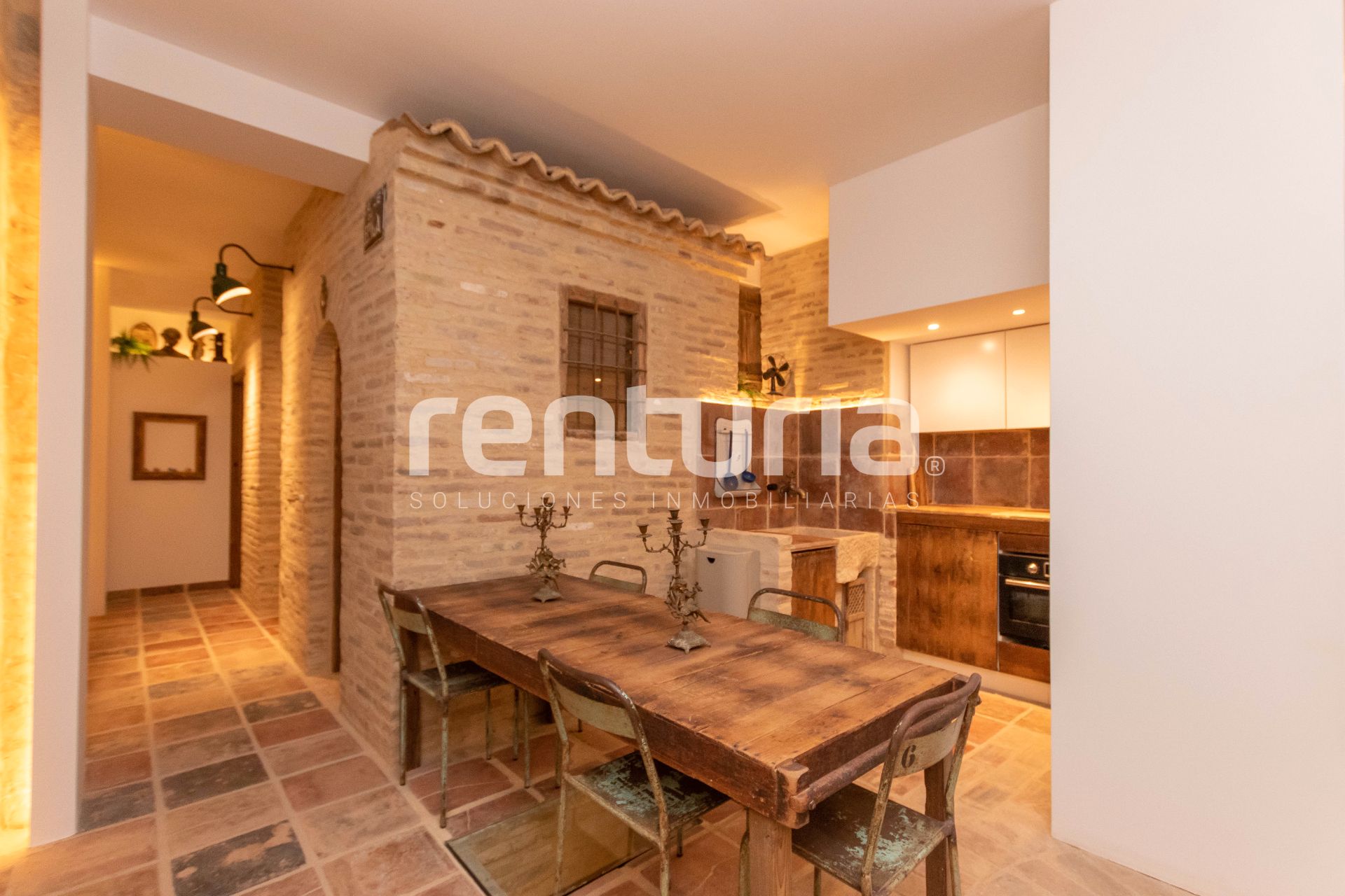 Cuina de Pis de lloguer en  Valencia Capital amb Aire condicionat, Calefacció i Moblat