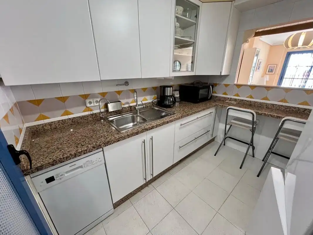 Cocina de Apartamento en venta en Almuñécar con Aire acondicionado, Terraza y Trastero