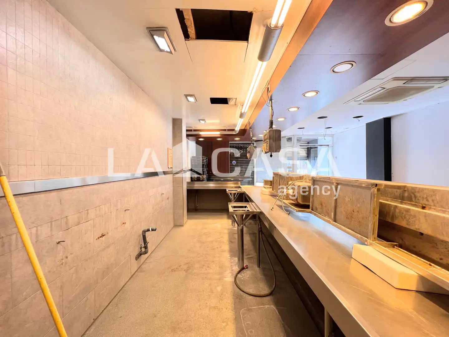 Business premises for sale in Rambla de Prim, imagen 6