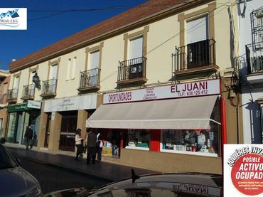 Piso en venta en Calle UTRERA