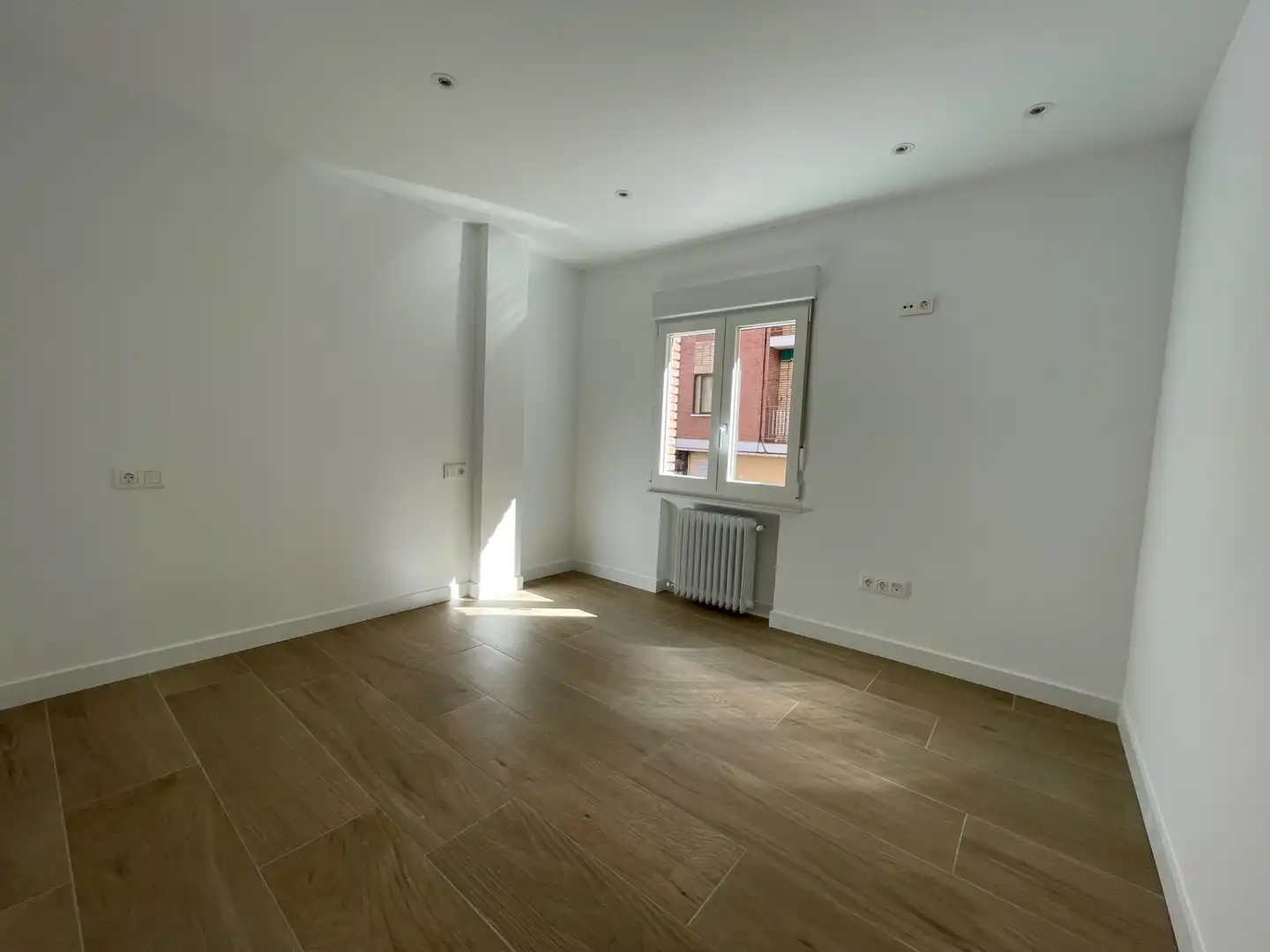 Piso con terraza en venta en Calle Navasfrías, imagen 11