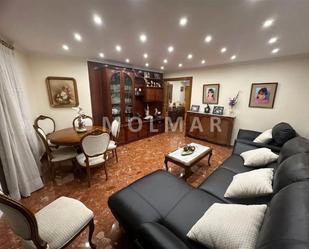 Living room of Flat for sale in  Valencia Capital  with Balcony, Internet and Alarm