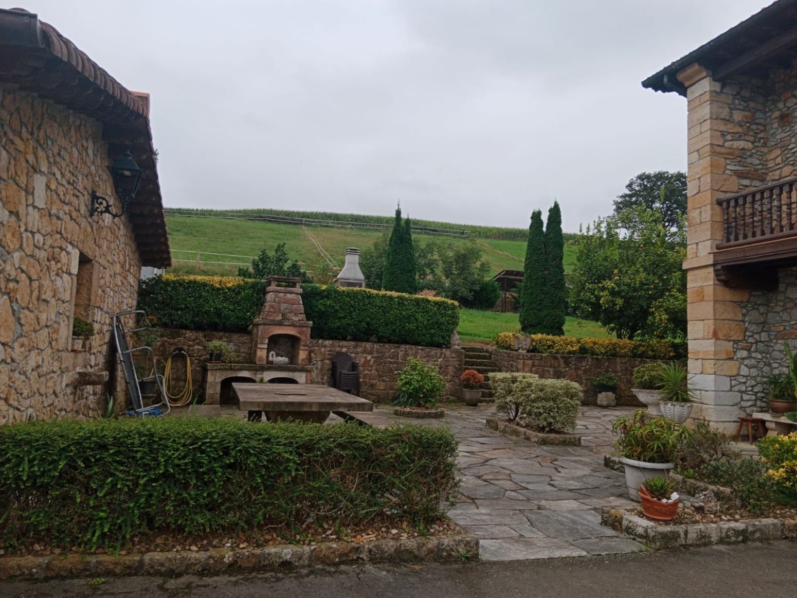 Jardí de Casa o xalet de lloguer en Entrambasaguas amb Jardí privat i Moblat