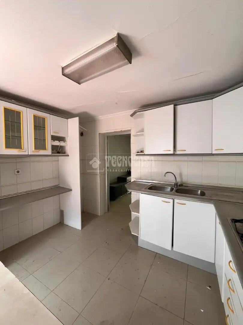 Kitchen of Houses for sale in Alcalá de Guadaira