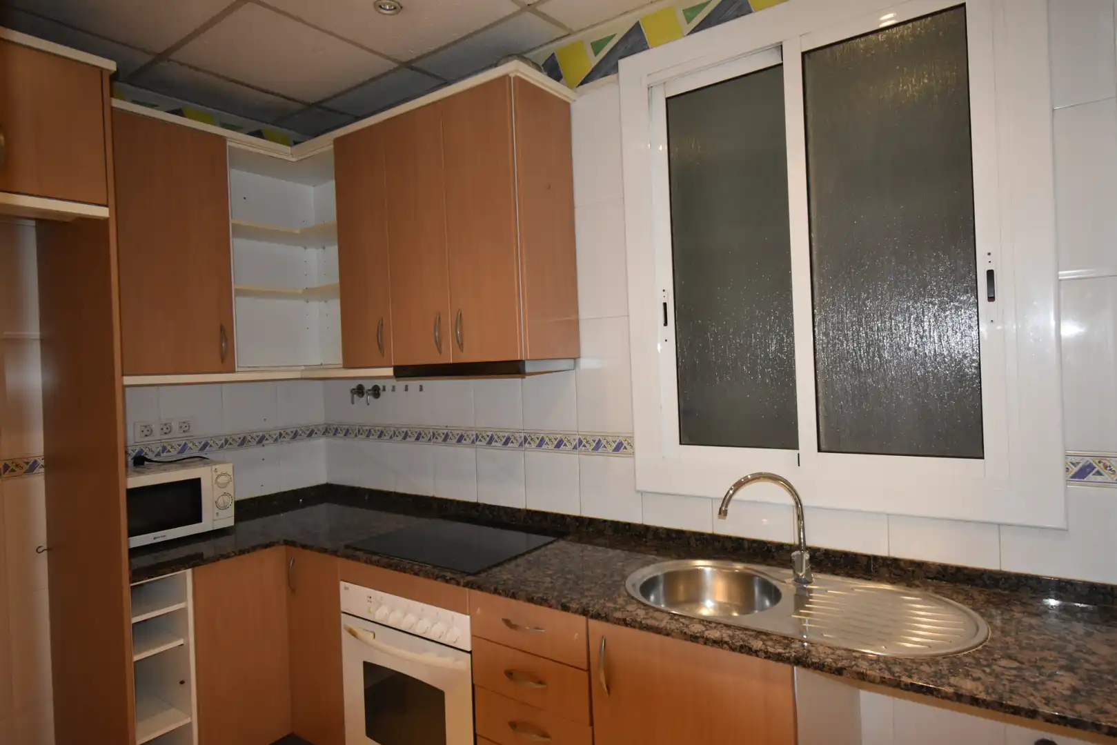 Cocina de Piso en venta en Barcelona con Calefacción, Balcón y Alarma