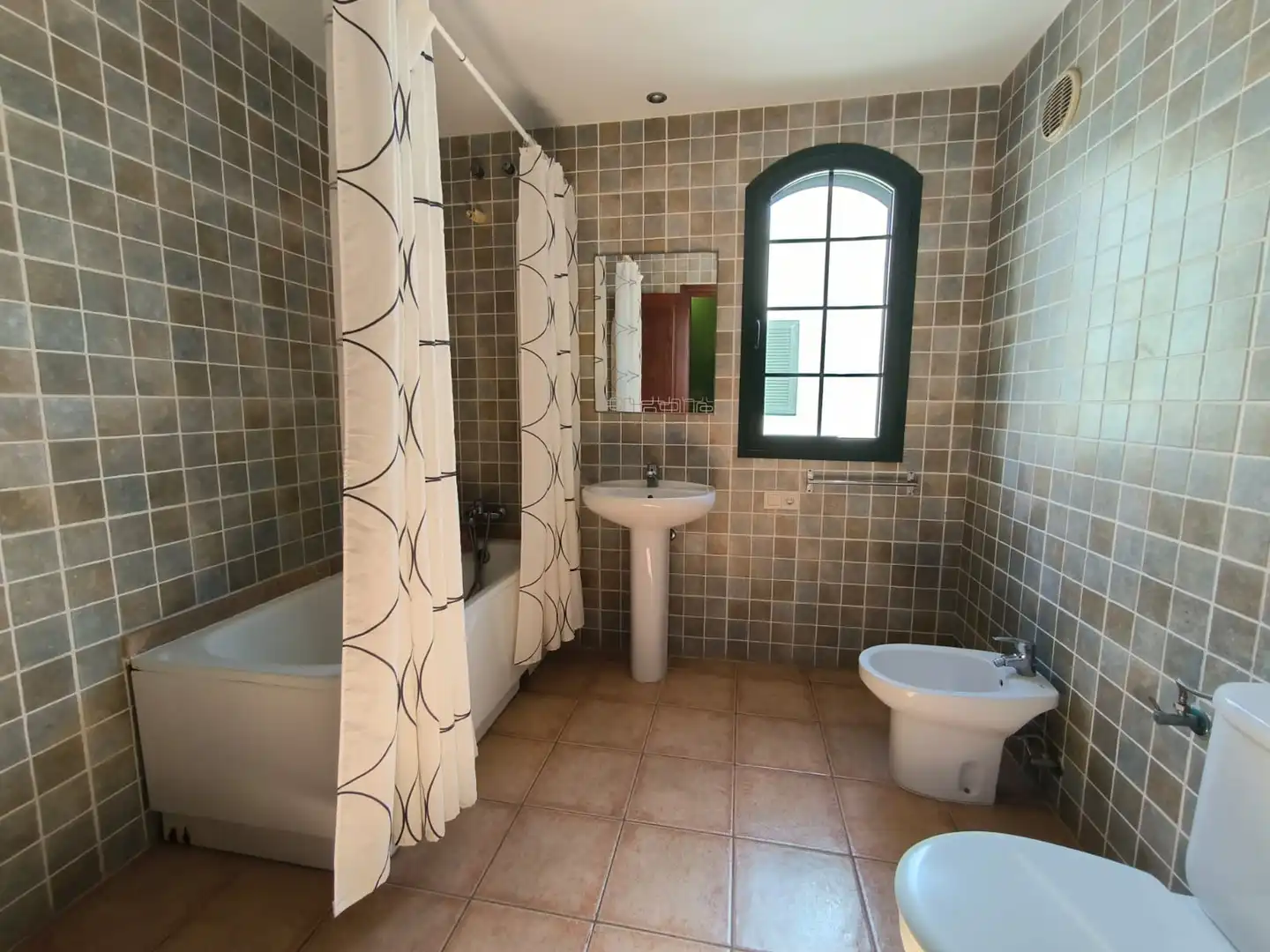 Bany de Casa o xalet en venda en Agaete amb Jardí privat, Terrassa i Moblat