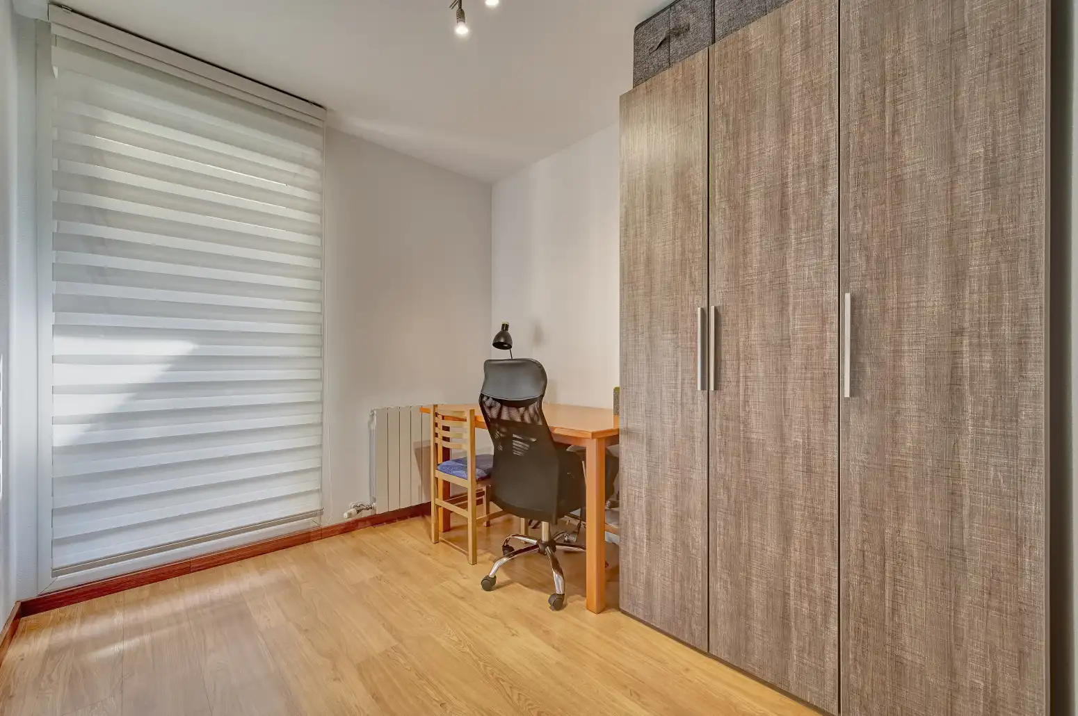 Dormitori de Pis en venda en  Pamplona / Iruña amb Calefacció, Parquet i Terrassa