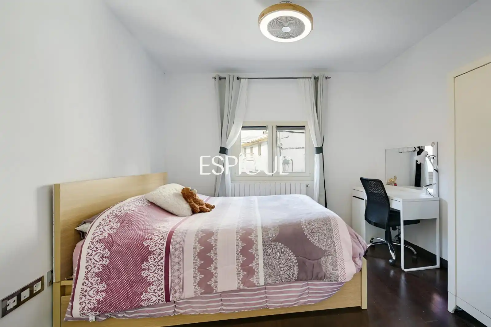 Habitación de Casa adosada en venta en Torroella de Montgrí con Aire acondicionado, Calefacción y Terraza