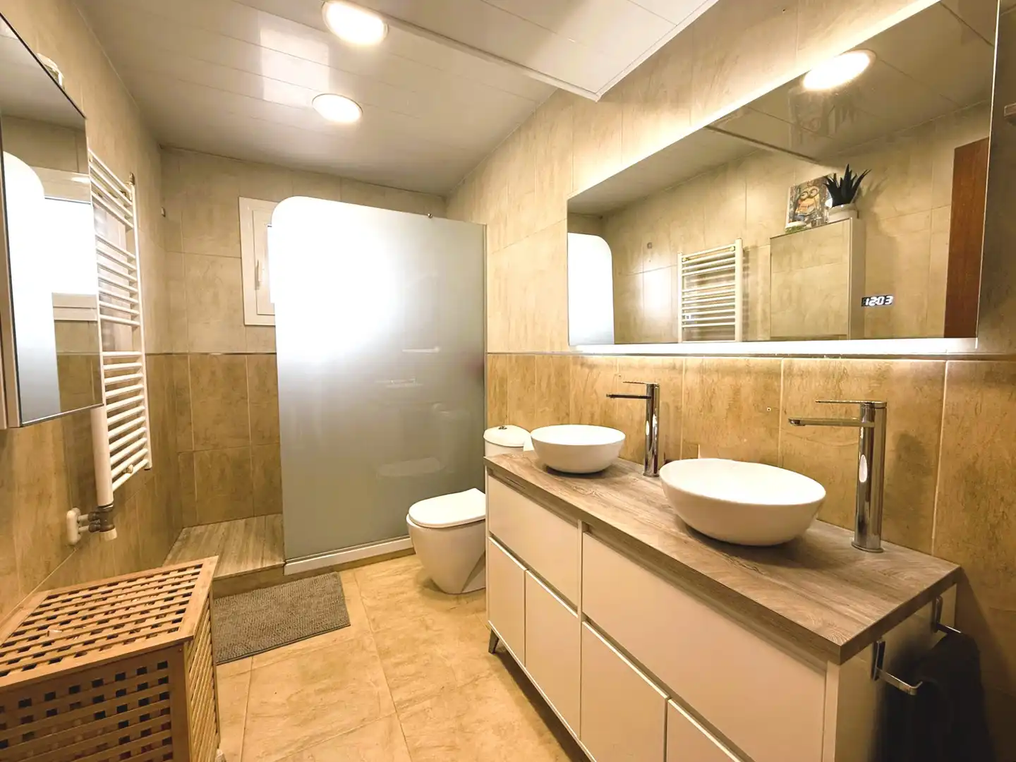 Bathroom of Duplexes for sale in Palau-solità i Plegamans  with Air Conditioner, Heating and Parquet flooring