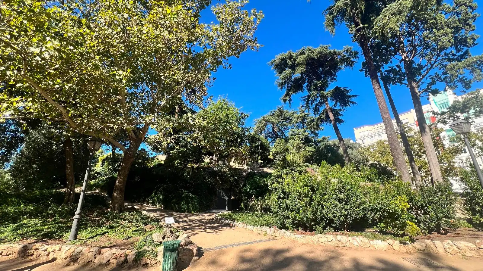 Jardín de Piso en venta en Madrid con Calefacción y Alarma