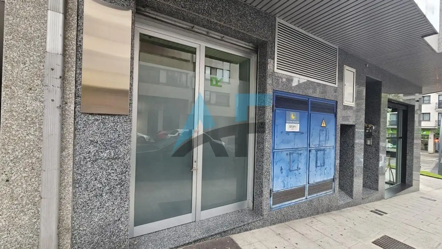 Local comercial en venda a Avenida da Universidade, imagen 18