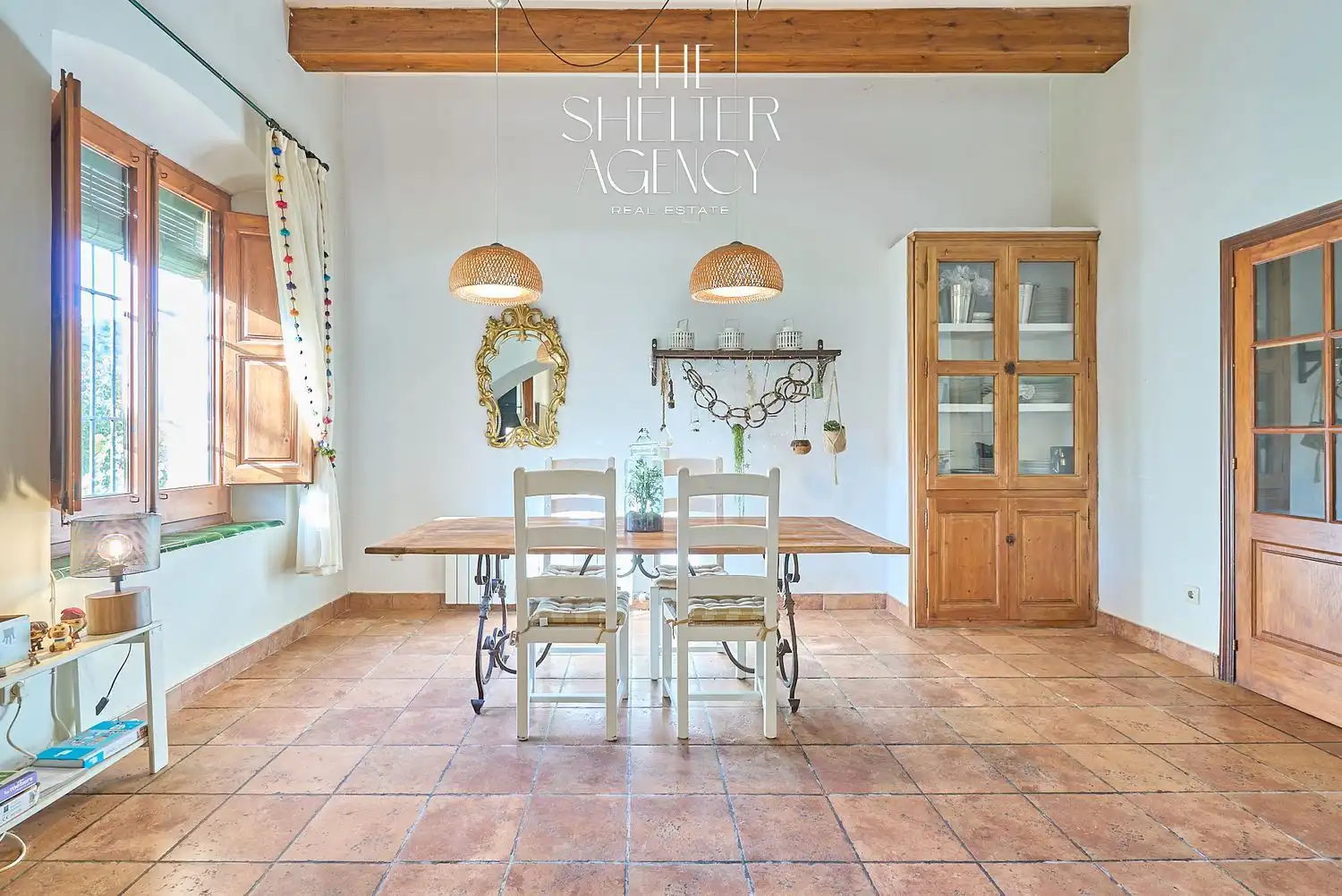 Comedor de Finca rústica en venta en Sant Pere de Ribes con Aire acondicionado, Jardín privado y Piscina comunitaria