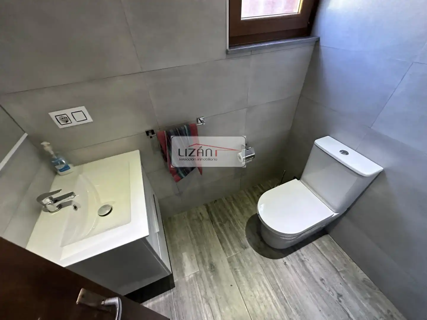Bany de Casa o xalet en venda en Siero amb Calefacció i Parquet