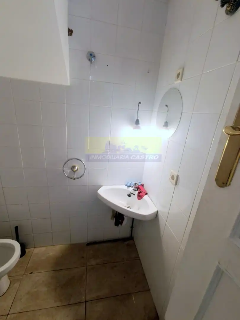 Badezimmer von Geschaftsraum zur Miete in Castro-Urdiales