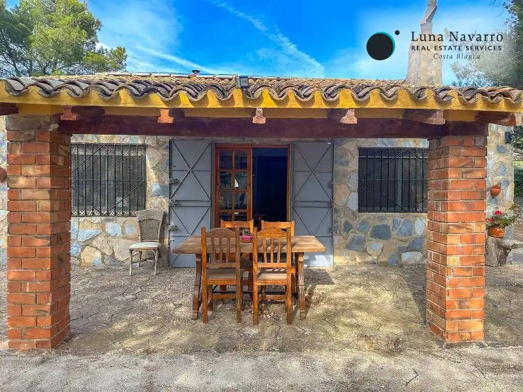 Vista exterior de Casa o chalet en venta en Confrides con Calefacción, Jardín privado y Terraza
