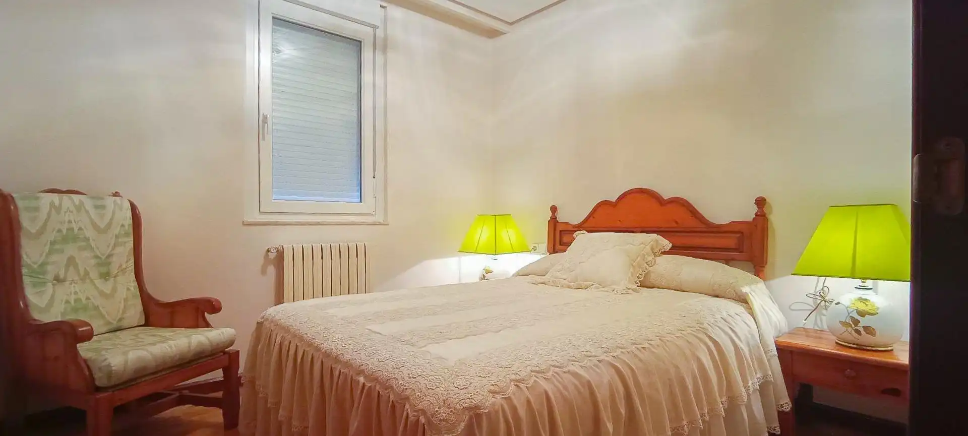 Habitación de Piso de alquiler en León Capital  con Calefacción, Terraza y Amueblado