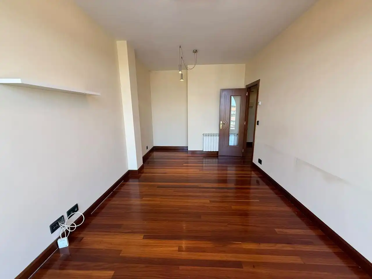 Sala d'estar de Àtic en venda en Castro-Urdiales amb Calefacció, Terrassa i Traster