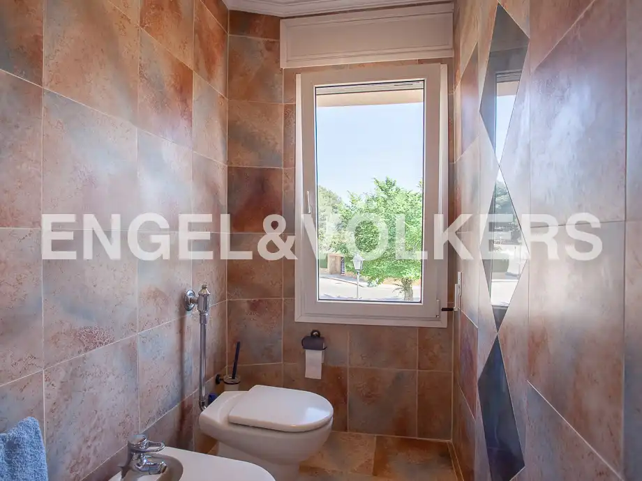 Baño de Casa o chalet en venta en Serra con Calefacción, Jardín privado y Trastero