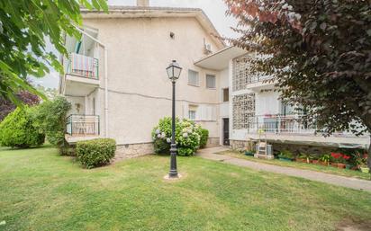 Vista exterior de Pis en venda en Guadarrama amb Terrassa, Traster i Piscina comunitària