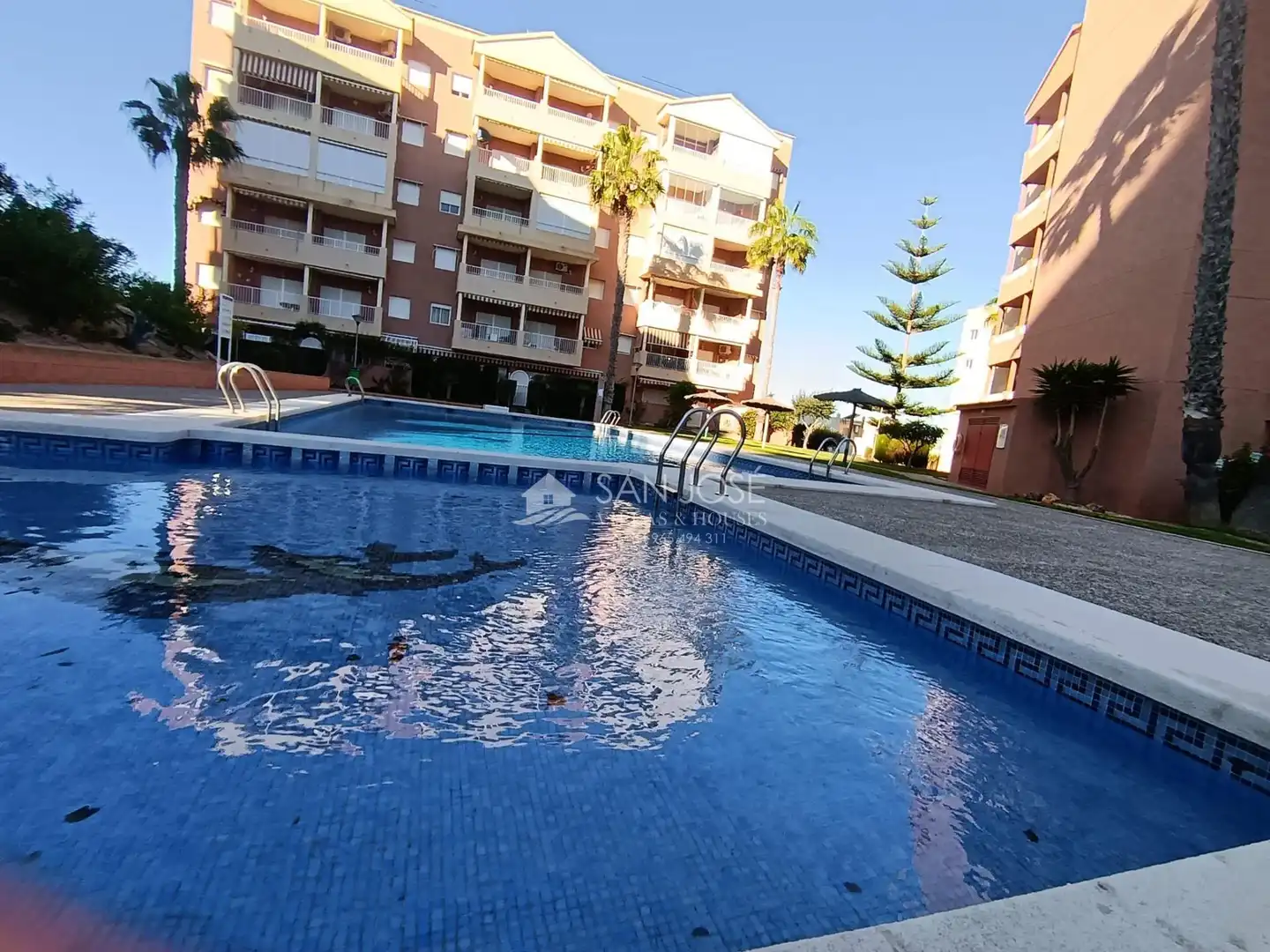 Apartamento de alquiler en Los Arenales del Sol