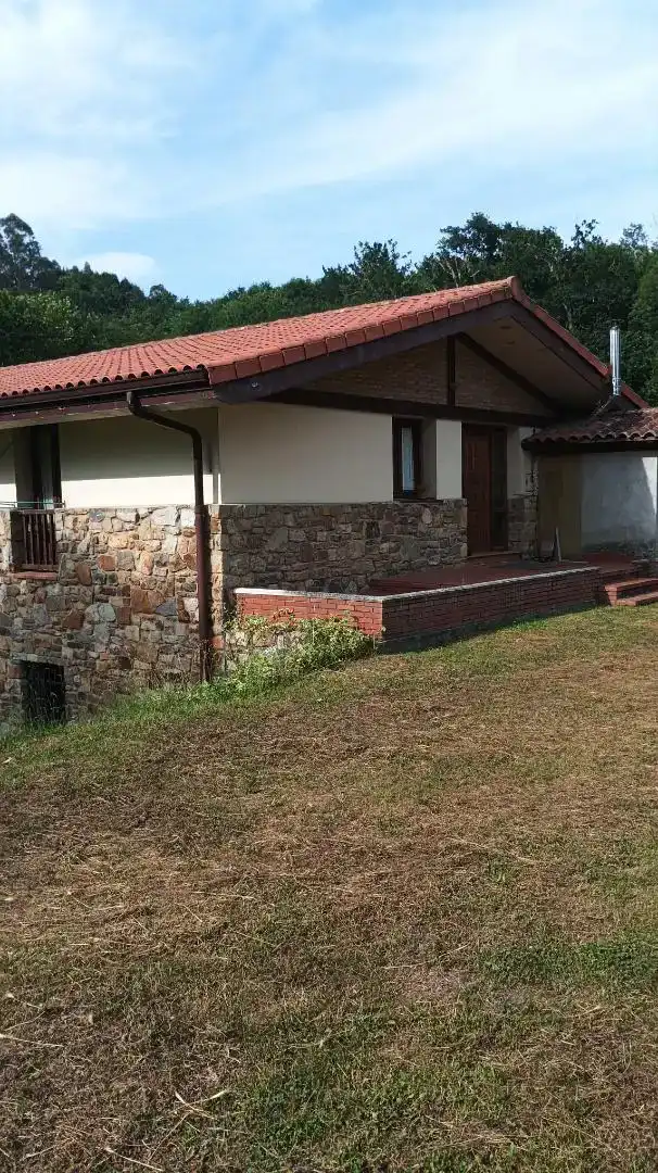 Vista exterior de Casa o xalet en venda en Gatika amb Jardí privat, Traster i Moblat