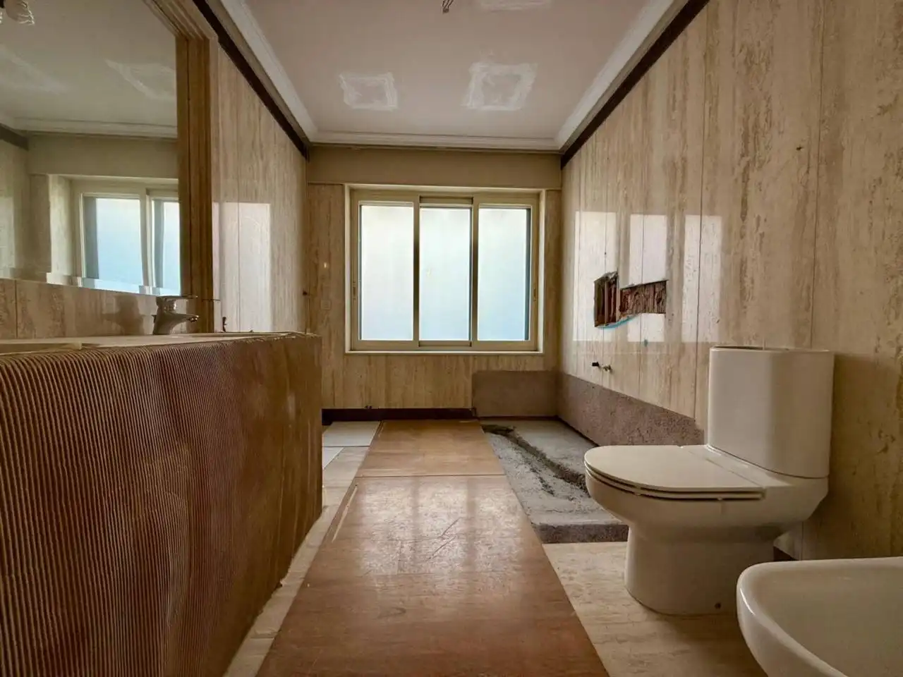 Baño de Piso en venta en Burgos con Calefacción, Parquet y Terraza