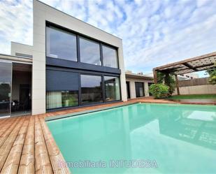 Swimming pool of House or chalet for sale in Tudela  with Air Conditioner, Terrace and Swimming Pool