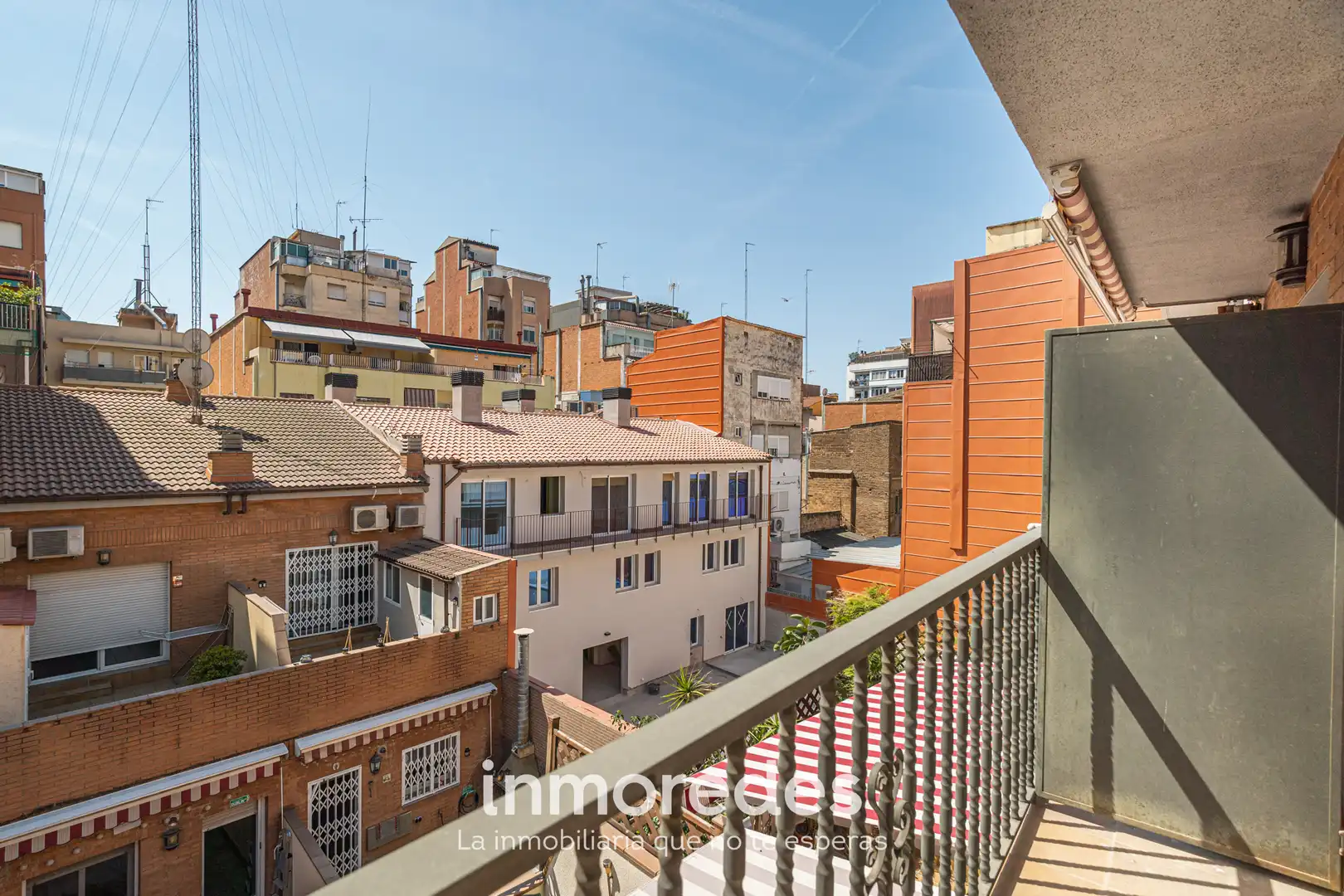Vista exterior de Casa o chalet en venta en Badalona con Aire acondicionado, Calefacción y Trastero