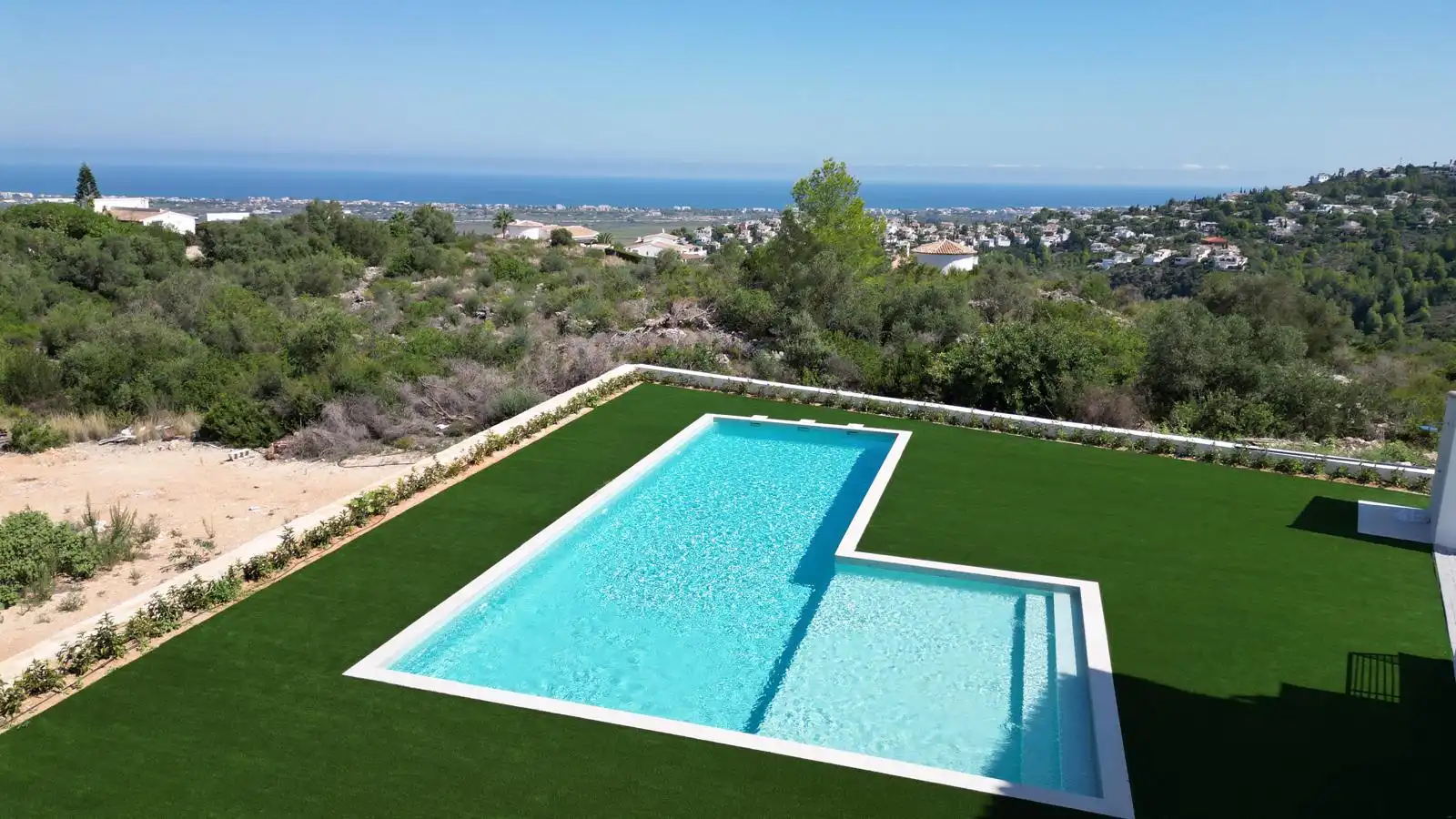Appartement compact avec piscine à vendre à Calle las Violetas 20