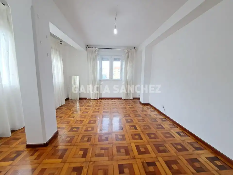 Wohnzimmer von Wohnung zum Verkauf in Boiro