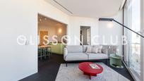 Sala d'estar de Pis en venda en  Madrid Capital amb Aire condicionat