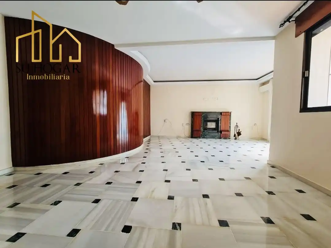 Sala d'estar de Casa o xalet en venda en Rota amb Aire condicionat, Terrassa i Traster