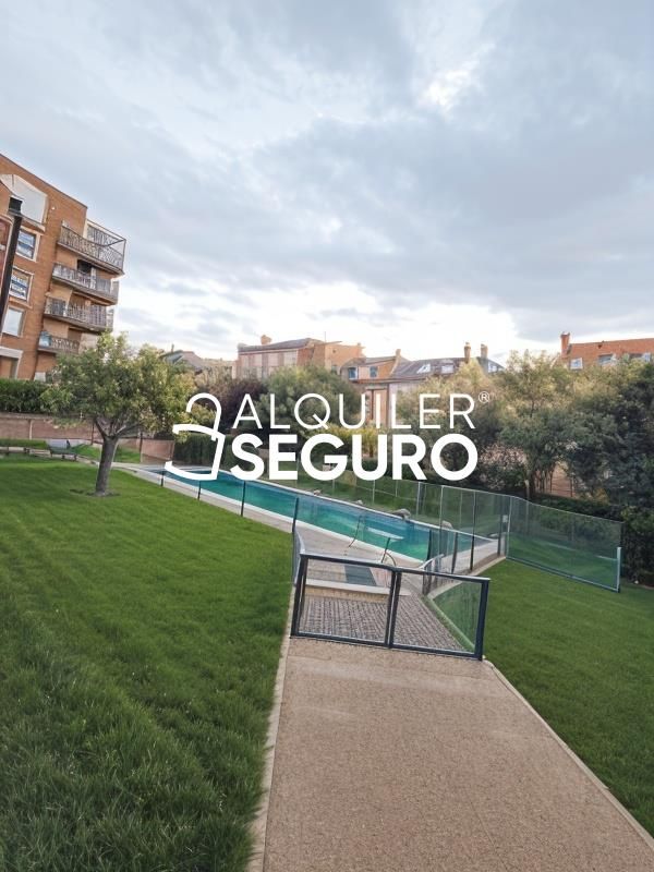 Swimming pool of Flat to rent in Torrejón de Ardoz  with Air Conditioner, Heating and Swimming Pool