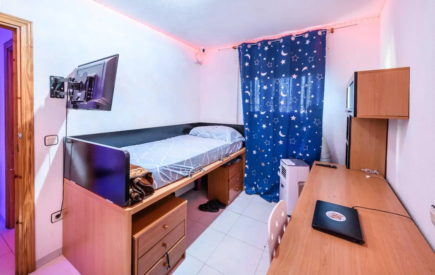 Bedroom of Detached homes for sale in Sacedón  with Air Conditioner and Alarm