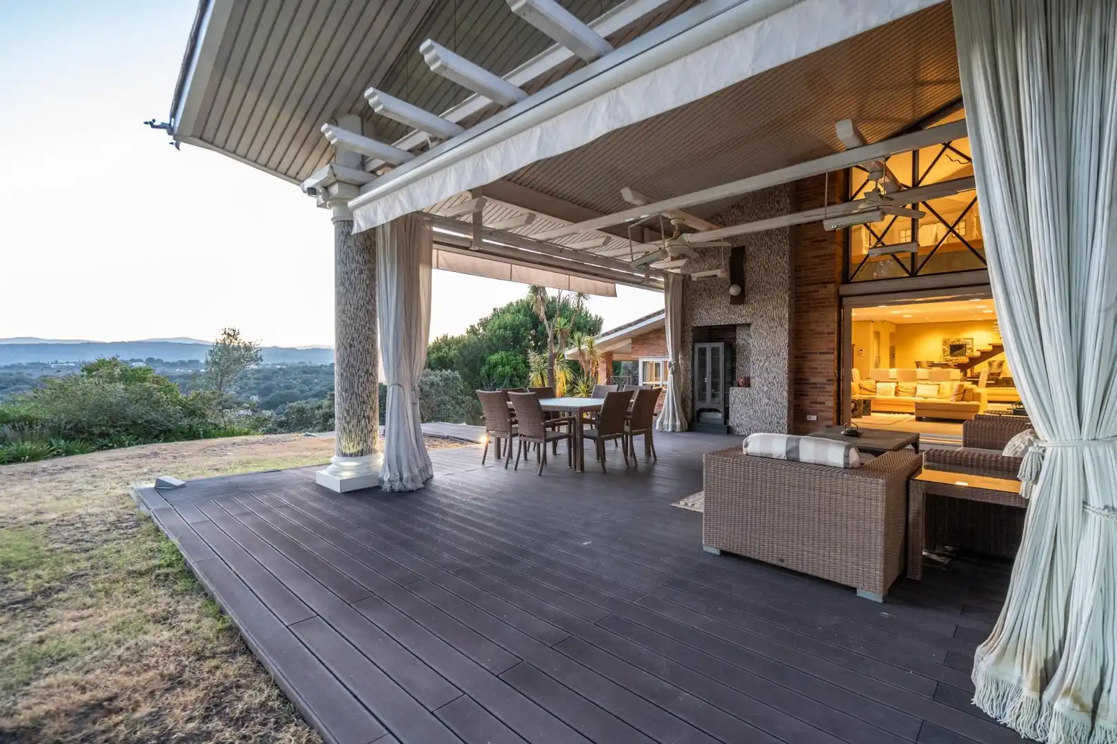 Terrassa de Casa o xalet en venda en Las Rozas de Madrid amb Aire condicionat, Calefacció i Jardí privat