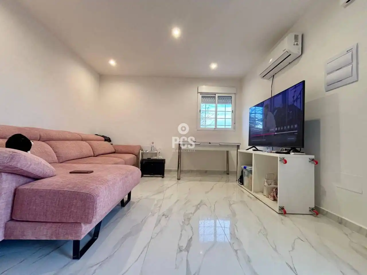 Sala d'estar de Casa o xalet en venda en Totana amb Terrassa i Moblat