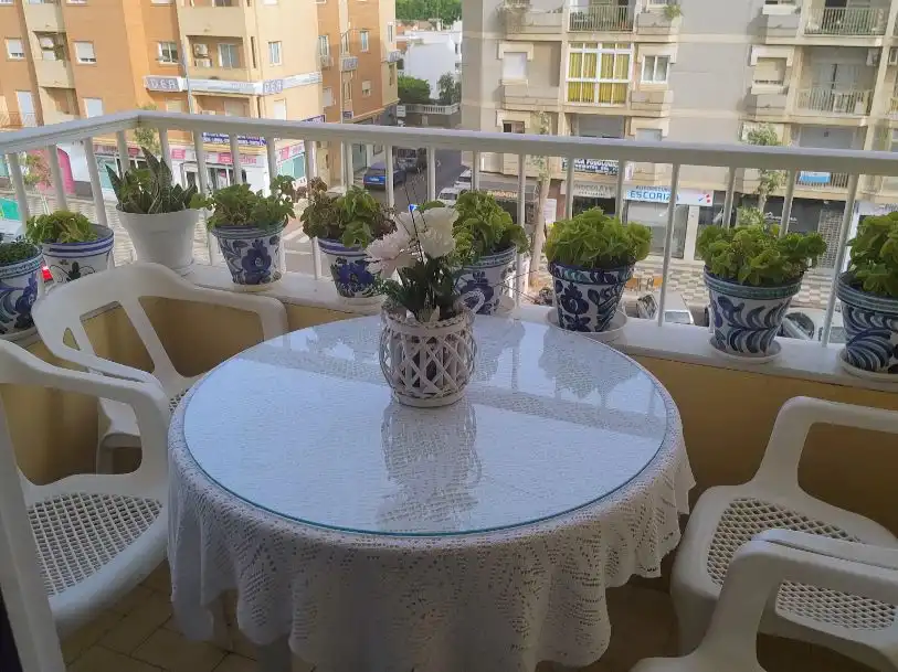 Flat with lift for sale in Avda Juan Carlos I 27