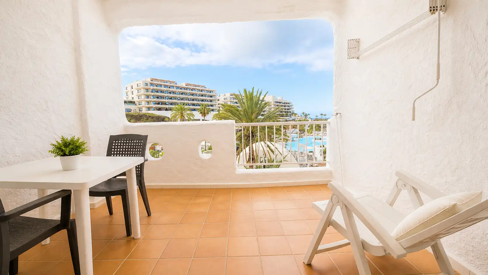 Terrassa de Apartament en venda en Adeje amb Terrassa, Moblat i Forn