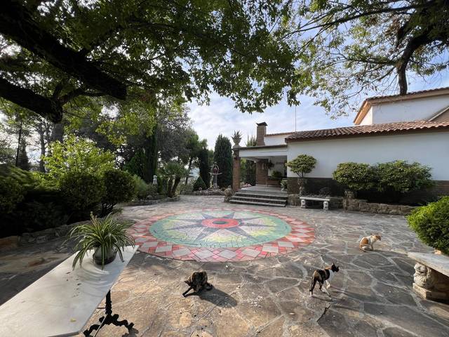 Casa-chalet en Venta en La Sentiu de Sió