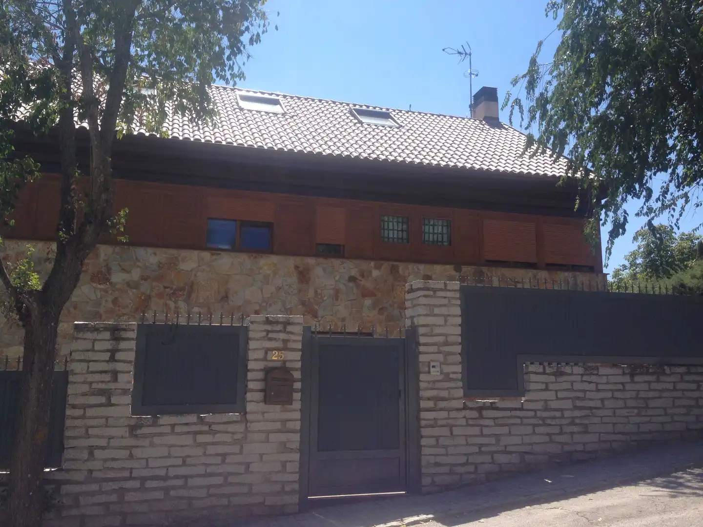 Vista exterior de Pis en venda en San Lorenzo de El Escorial