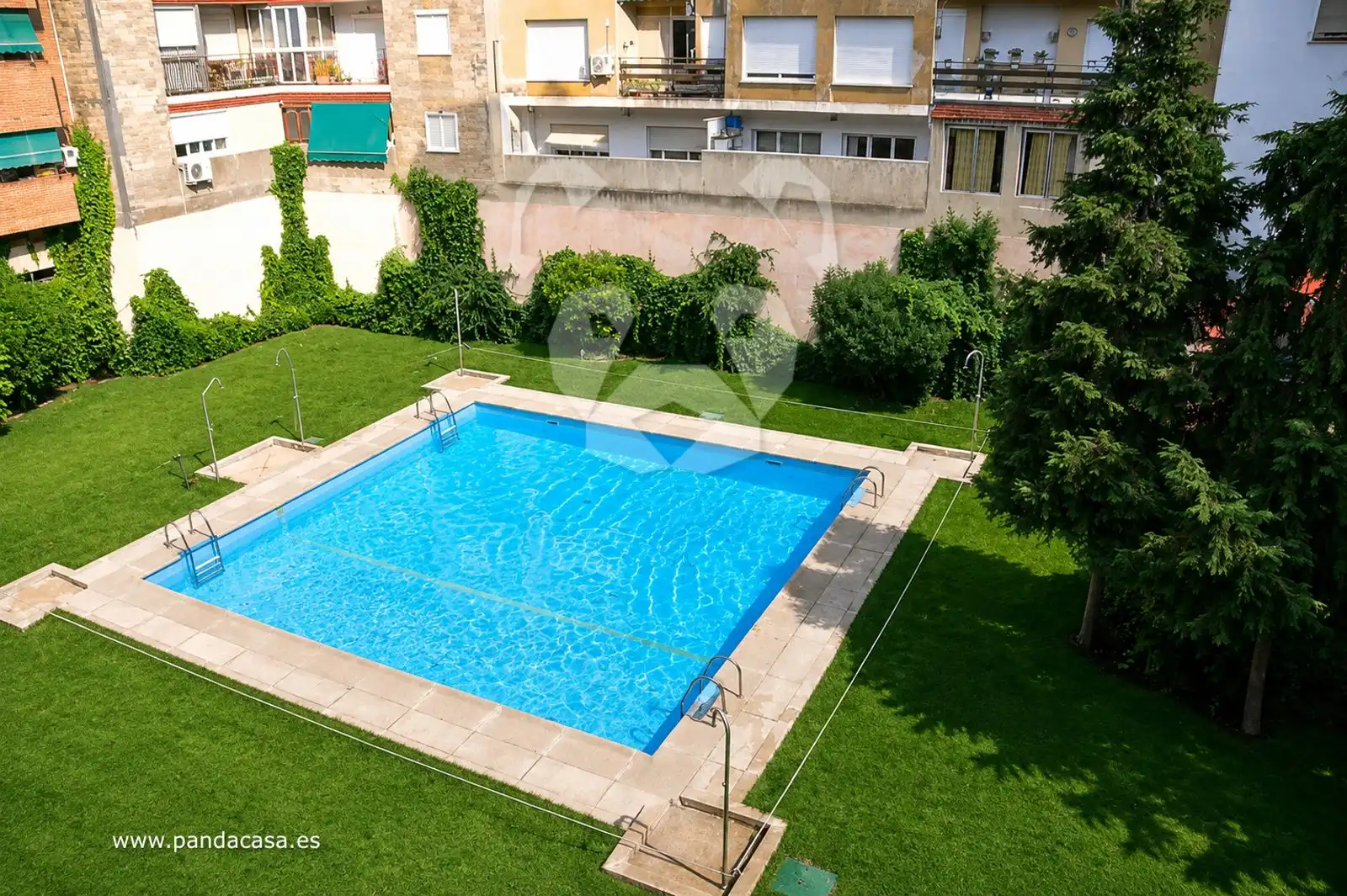 Schwimmbecken von Wohnung zur Miete in Madrid mit Klimaanlage, Heizung und Schwimmbad