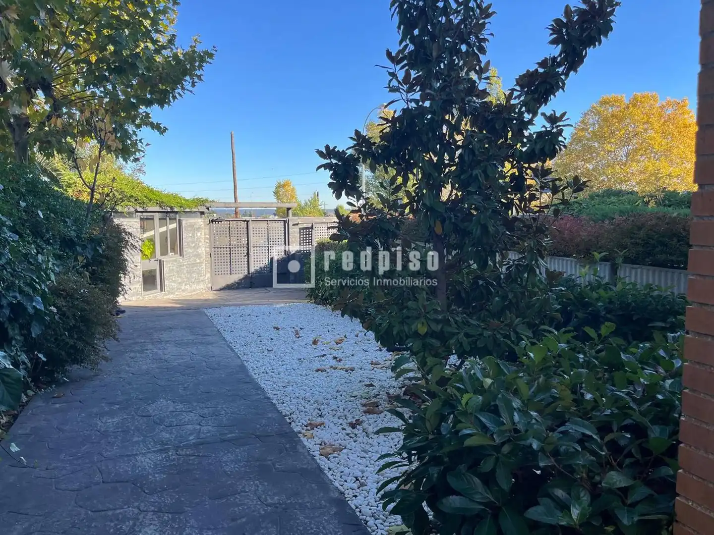 Vista exterior de Pis de lloguer en Pozuelo de Alarcón amb Aire condicionat, Calefacció i Jardí privat