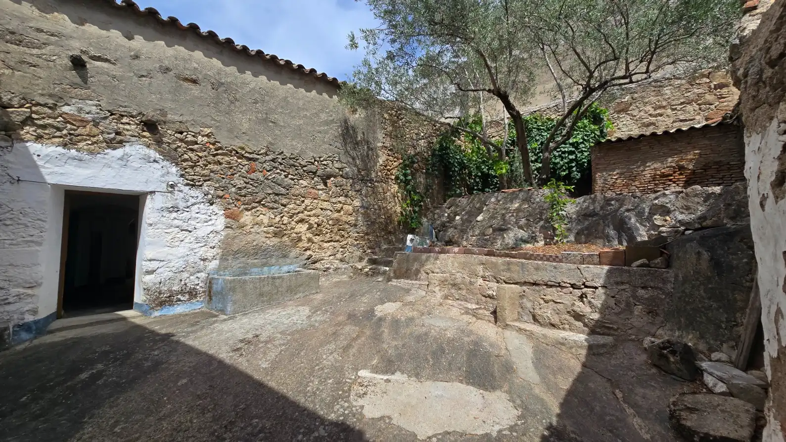 House for sale in Calle Eugenio Escobar 21