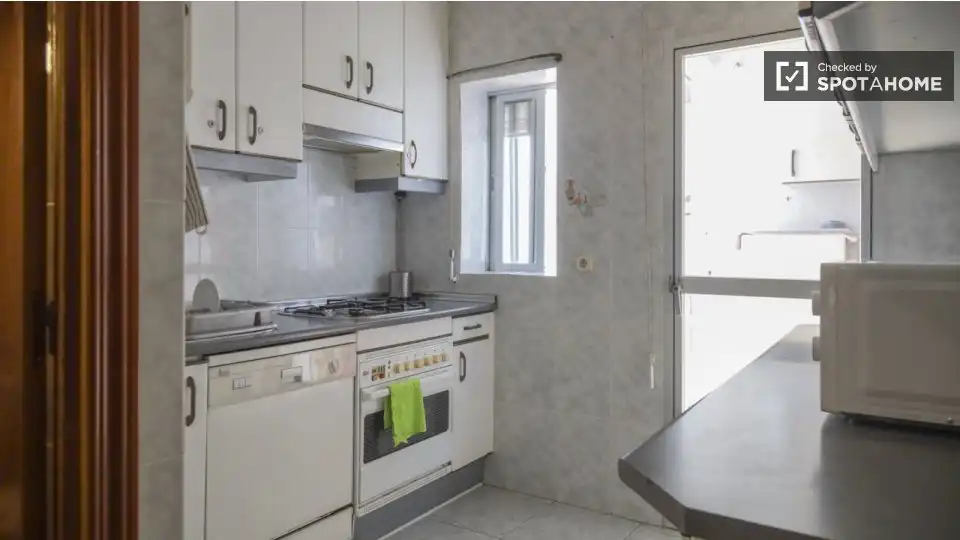 Kitchen of Flat for rent in Alcalá de Henares  with Air Conditioner, Heating and Furnished