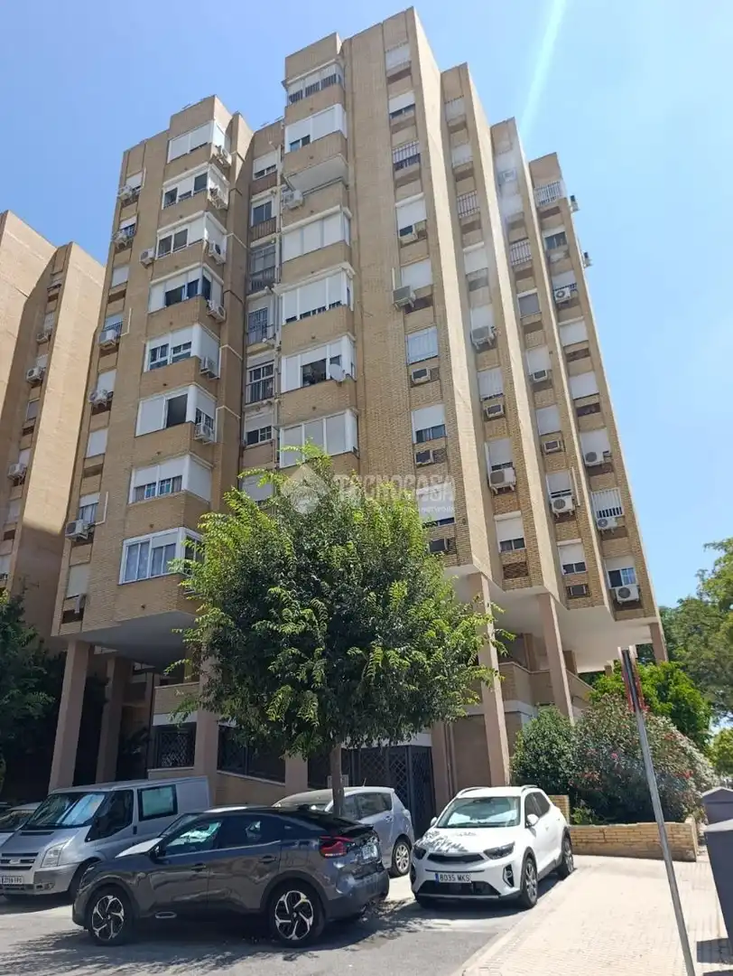 Exterior view of Flat for sale in Sevilla