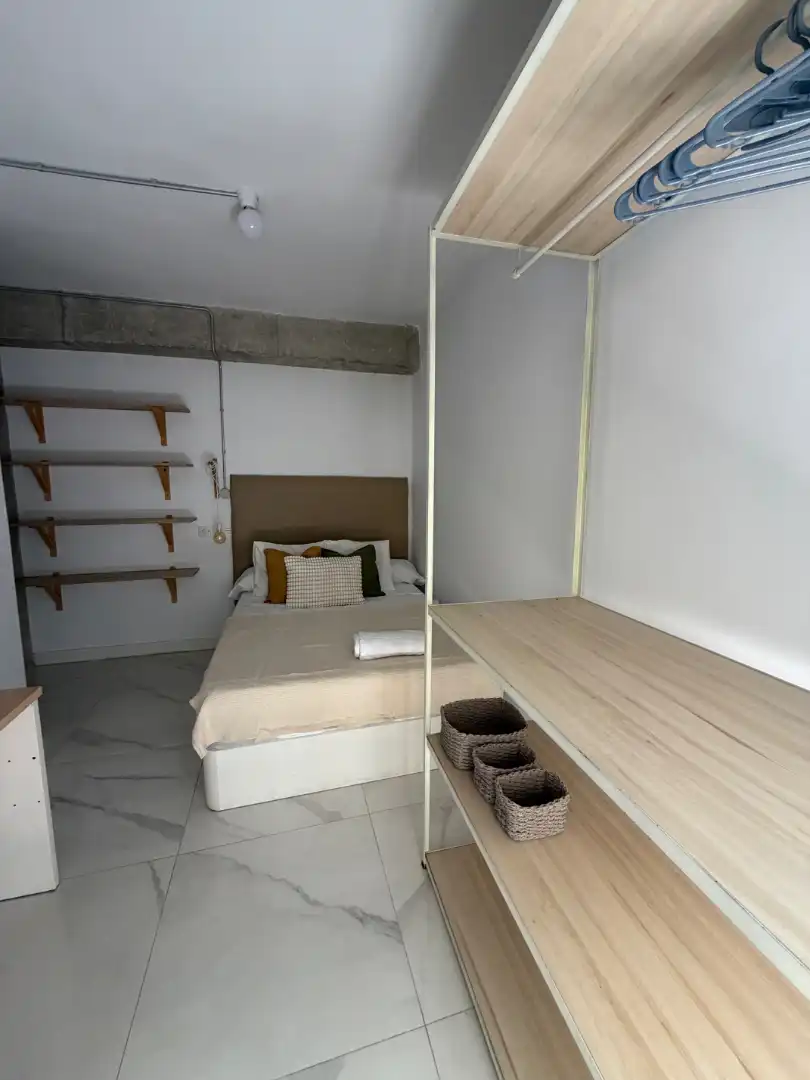 Habitación de Piso para compartir en Granada con Amueblado, Horno y Lavadora